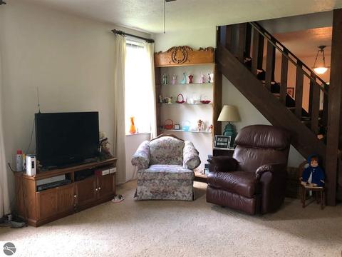 1507 E Brooks Rd, Midland, MI 48640 photo 11