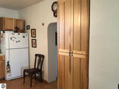1507 E Brooks Rd, Midland, MI 48640 photo 4