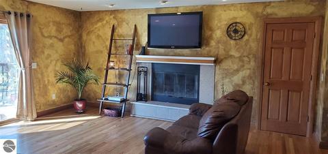 2530 E Baseline Rd, Mount Pleasant, MI 48858 photo 10