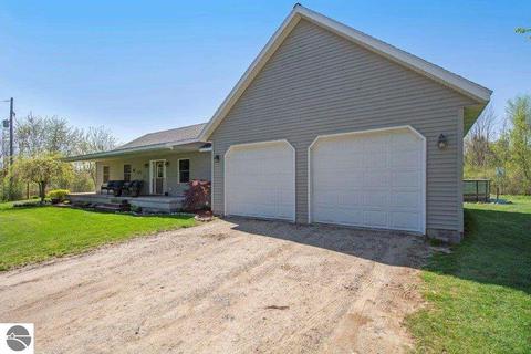 2530 E Baseline Rd, Mount Pleasant, MI 48858 photo 7