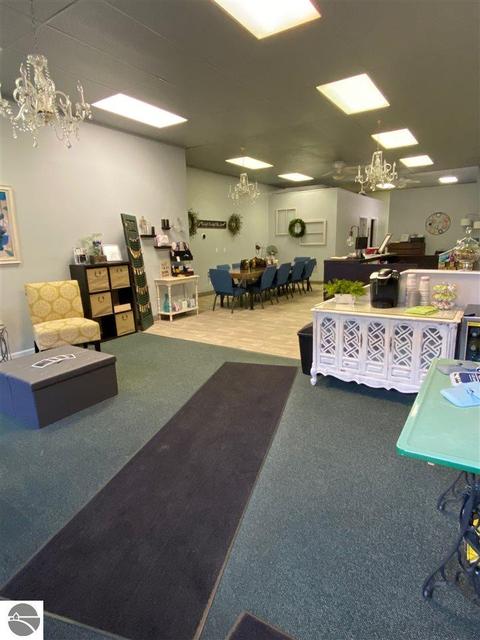 153 E Ctr, Ithaca, MI 48847 photo 6
