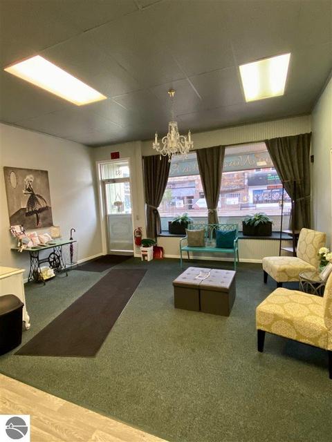 153 E Ctr, Ithaca, MI 48847 photo 5