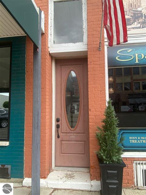 153 E Ctr, Ithaca, MI 48847 photo 3