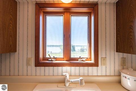 6850 E Kelenski Dr, Cedar, MI 49621 photo 14