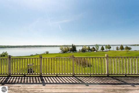 6850 E Kelenski Dr, Cedar, MI 49621 photo 3