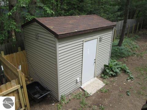 843 Cedar Trl, Interlochen, MI 49643 photo 10