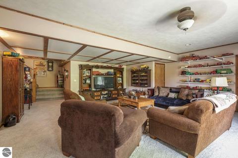 6136 Hackett Dr, Cedar, MI 49621 photo 17