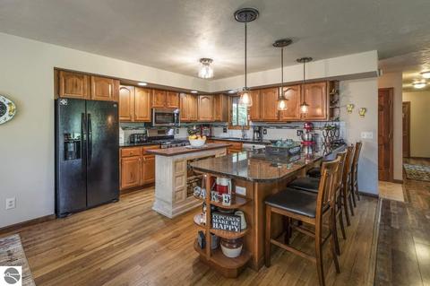 6136 Hackett Dr, Cedar, MI 49621 photo 10