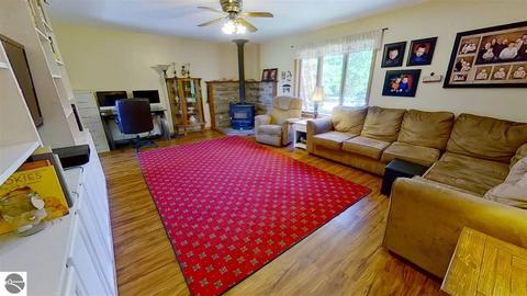 2764 E Millbrook Rd, Mount Pleasant, MI 48858 photo 3
