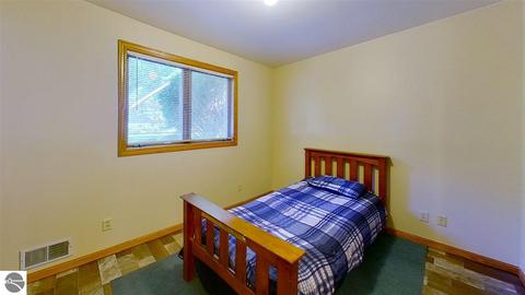 2764 E Millbrook Rd, Mount Pleasant, MI 48858 photo 11