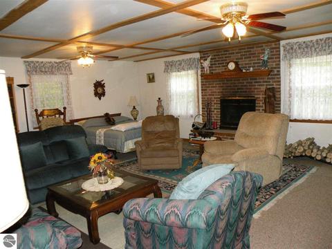 777 Easton Rd, Gladwin, MI 48624 photo 5
