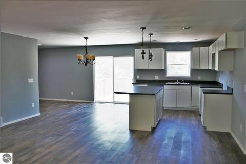 17752 Cinder Rd, Interlochen, MI 49643 photo 7