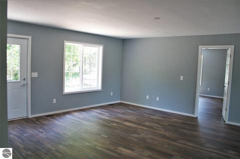 17752 Cinder Rd, Interlochen, MI 49643 photo 5