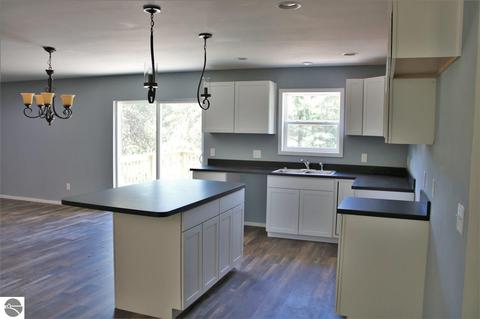 17752 Cinder Rd, Interlochen, MI 49643 photo 8