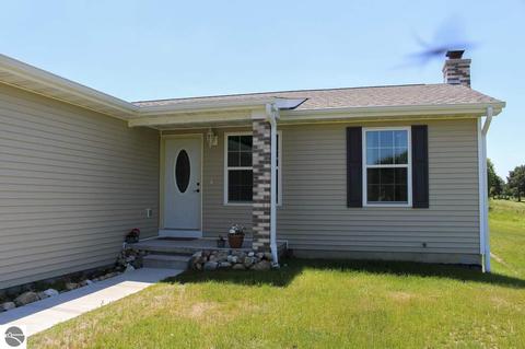 4488 E Millbrook Rd, Mount Pleasant, MI 48858 photo 3