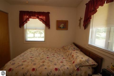 4041 Lone Pine Rd, Harrison, MI 48625 photo 3