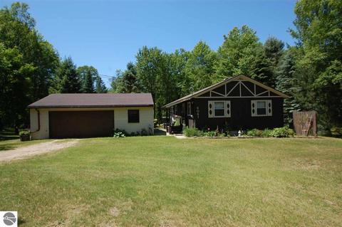 4041 Lone Pine Rd, Harrison, MI 48625 photo 1