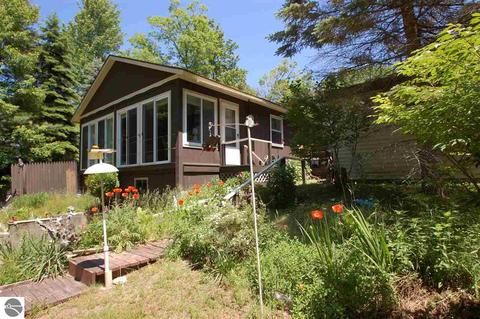 4041 Lone Pine Rd, Harrison, MI 48625 photo 2