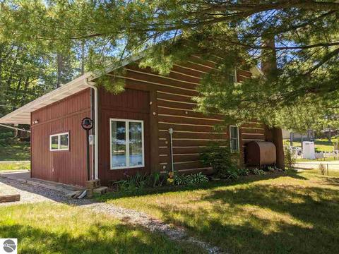 3681 Lakeside Dr, Lupton, MI 48635 photo 1