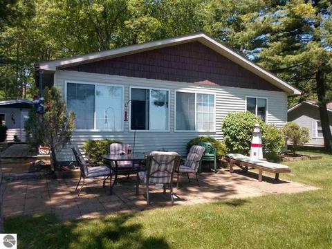 135 S Huron, Au Gres, MI 48703 photo 5