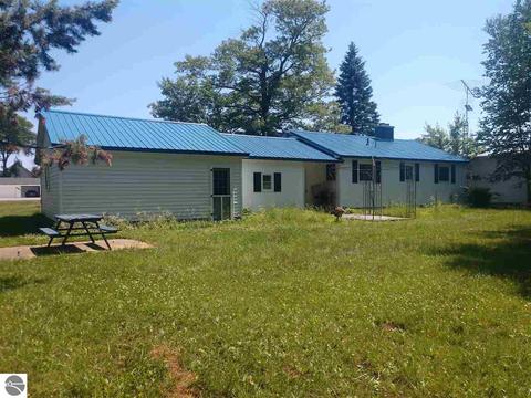 363 N Huron Rd, Au Gres, MI 48703 photo 2