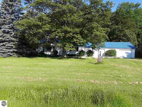363 N Huron Rd, Au Gres, MI 48703 photo 3