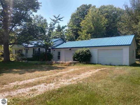 363 N Huron Rd, Au Gres, MI 48703 photo 1