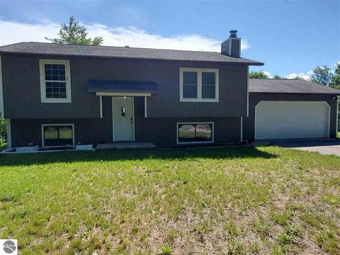1593 Pine Tree Rd, Grawn, MI 49637 photo 1