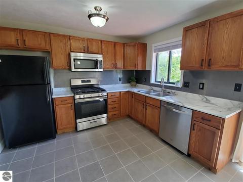 1593 Pine Tree Rd, Grawn, MI 49637 photo 6
