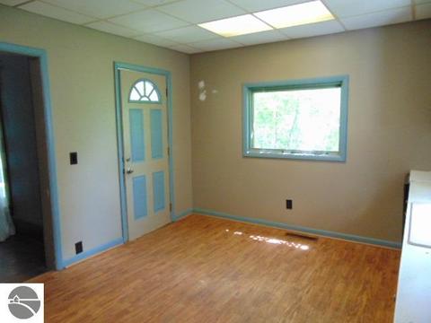 321 N Maple St, Ithaca, MI 48847 photo 8