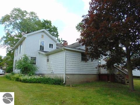 321 N Maple St, Ithaca, MI 48847 photo 5