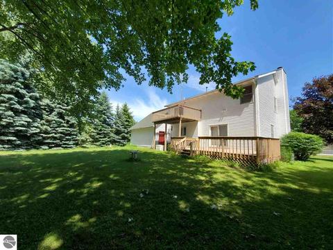 6820 E Harbor Dr, Elk Rapids, MI 49629 photo 3