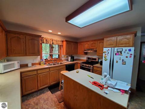 6820 E Harbor Dr, Elk Rapids, MI 49629 photo 12