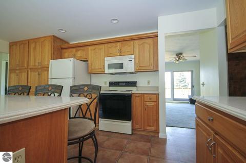 1701 E River Rd, Mount Pleasant, MI 48858 photo 7
