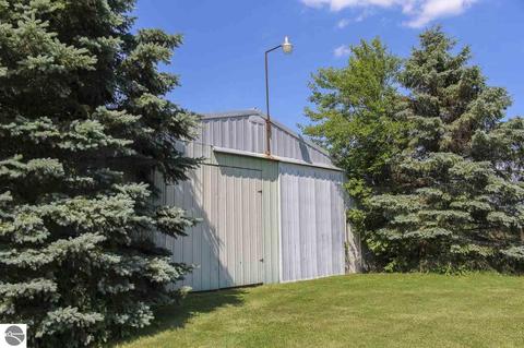 1701 E River Rd, Mount Pleasant, MI 48858 photo 40