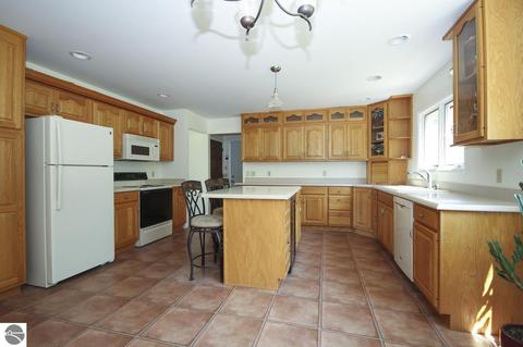 1701 E River Rd, Mount Pleasant, MI 48858 photo 10