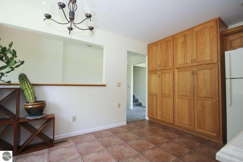 1701 E River Rd, Mount Pleasant, MI 48858 photo 9