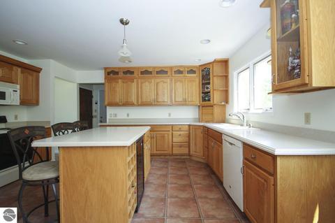 1701 E River Rd, Mount Pleasant, MI 48858 photo 8