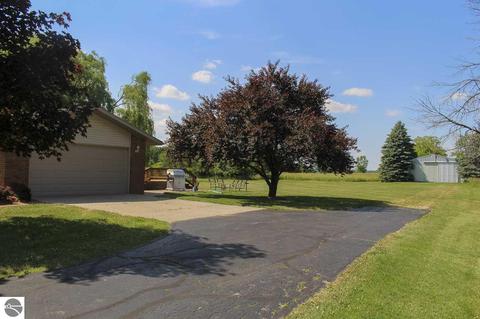 1701 E River Rd, Mount Pleasant, MI 48858 photo 3
