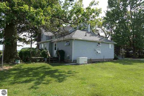 2877 E Washington Rd, Ithaca, MI 48847 photo 3
