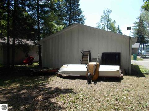 3586 South St, Lupton, MI 48635 photo 9