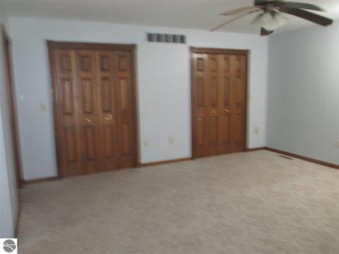 339 Schoolcrest Dr, Shepherd, MI 48883 photo 19