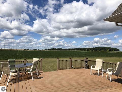 7572 S Shepherd Rd, Shepherd, MI 48883 photo 5
