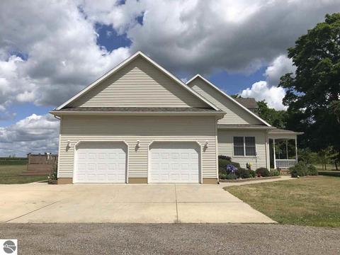 7572 S Shepherd Rd, Shepherd, MI 48883 photo 58