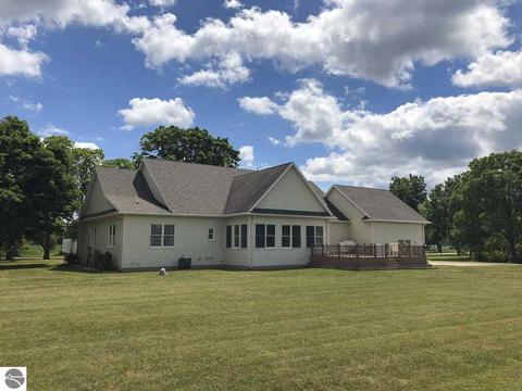 7572 S Shepherd Rd, Shepherd, MI 48883 photo 60