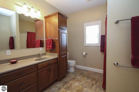 7572 S Shepherd Rd, Shepherd, MI 48883 photo 37