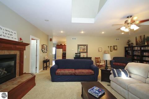 7572 S Shepherd Rd, Shepherd, MI 48883 photo 8