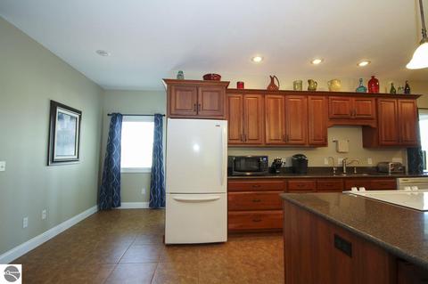 7572 S Shepherd Rd, Shepherd, MI 48883 photo 14