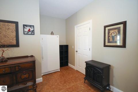 7572 S Shepherd Rd, Shepherd, MI 48883 photo 22