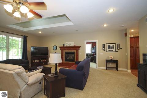 7572 S Shepherd Rd, Shepherd, MI 48883 photo 10